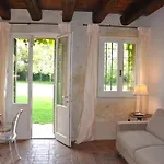 Relais Corte Guastalla 컨트리하우스 소나