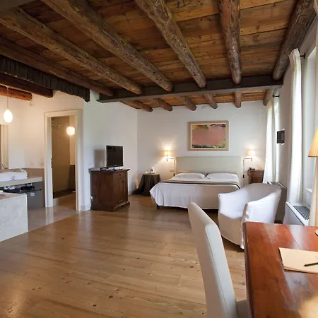 Landhaus Relais Corte Guastalla *