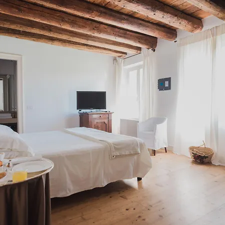 Landhaus Relais Corte Guastalla Sona
