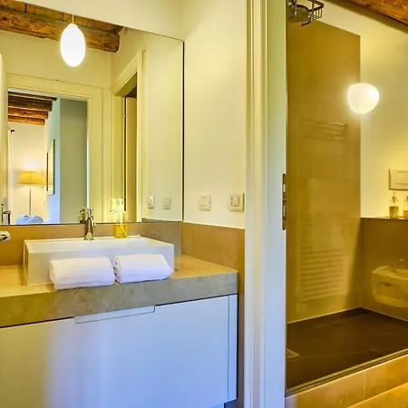 Relais Corte Guastalla 컨트리하우스 *